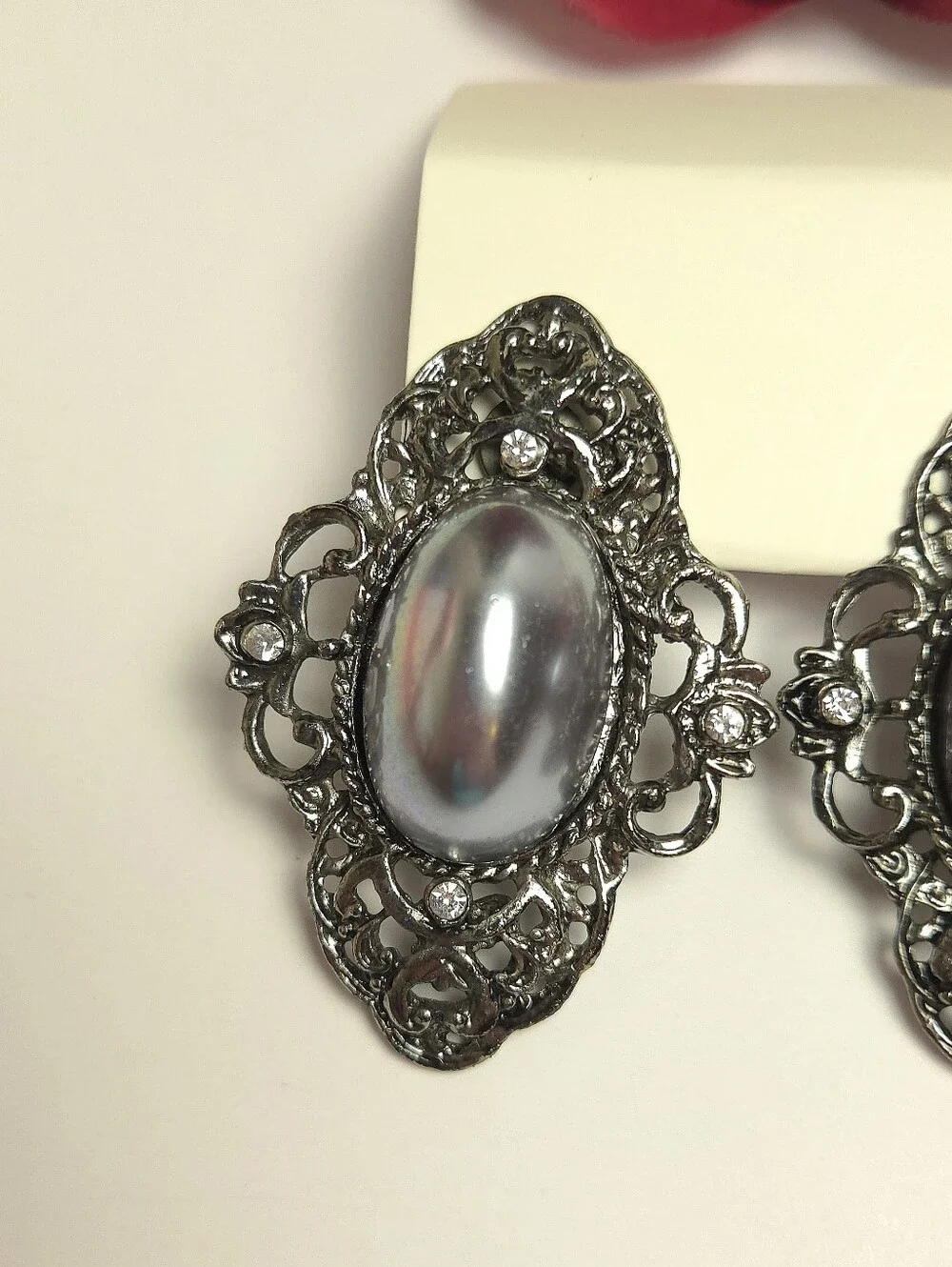 Vintage Filigree Scroll Heart Crystal & Silver Cabochon Earrings Downtown Abbey